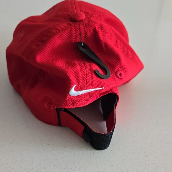 Nike Red Sports Cap with White Swoosh - Picture 3 of 5
